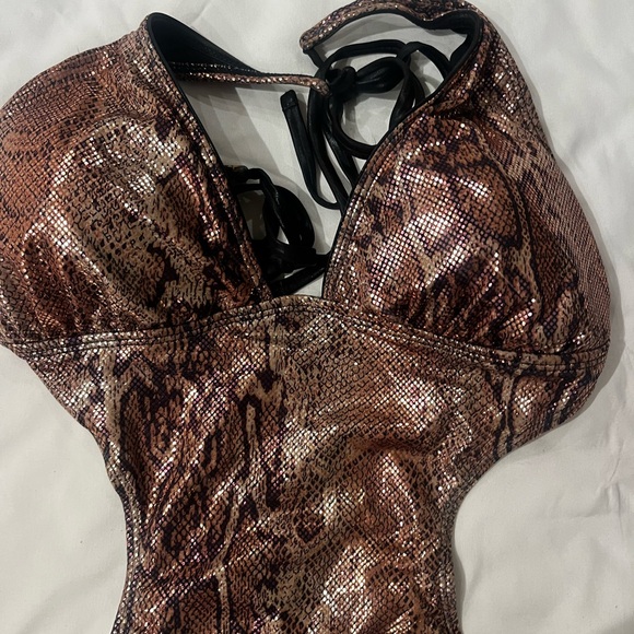 Baby Phat Shimmering Brown Snake Print Kids One Piece - Picture 2 of 3